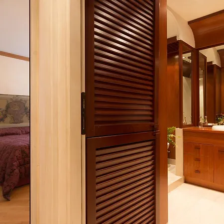 Apartment La Fenice Double Canal View
