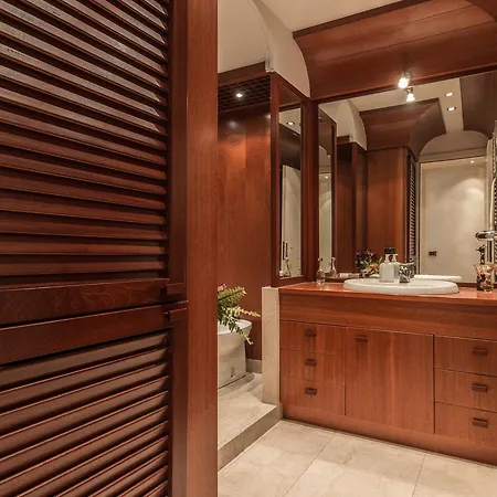 La Fenice Double Canal View Apartment Venice