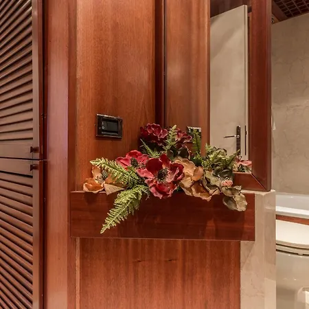 La Fenice Double Canal View Apartment *
