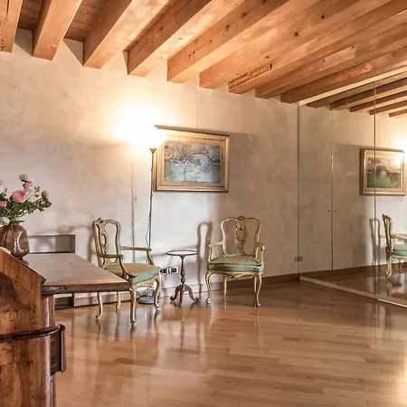 Apartment La Fenice Double Canal View