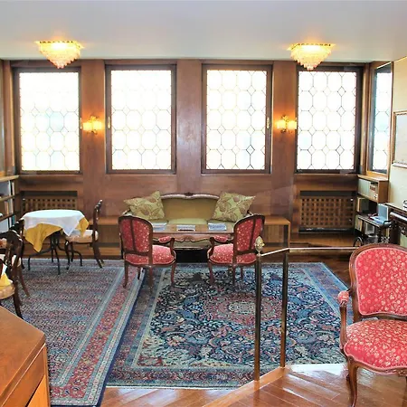 Residenza Ca' Corner Bed & Breakfast 2*