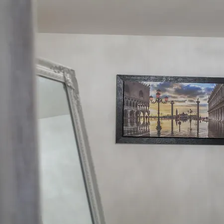 Benedetto Marcello Apartment *