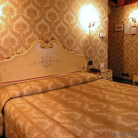 Hotel Gorizia A La Valigia 3*