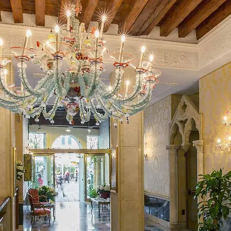 Nh Santa Lucia 4*