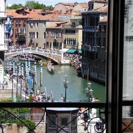 Bed & Breakfast Vista Sul Canal Grande 2*