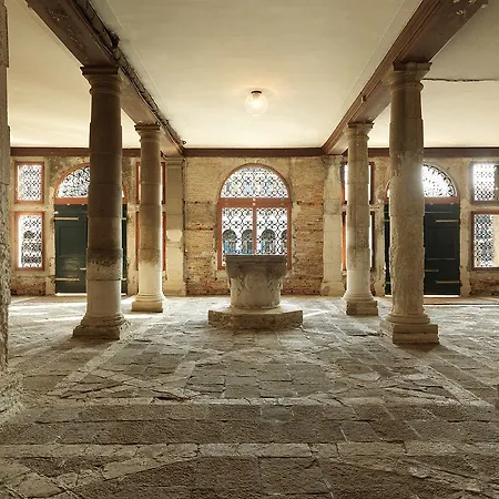 Ai Santi Apostoli 3* Venedig