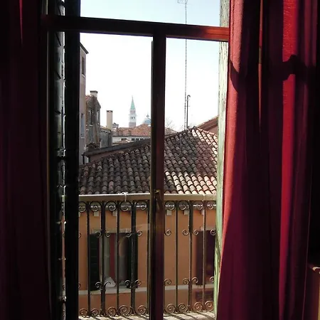 Casa Linger Hotel