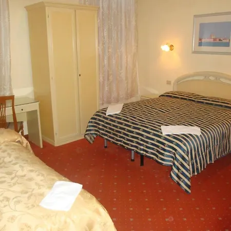 Hotel Casa Linger *