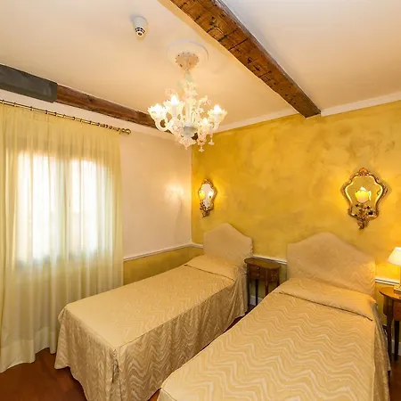 Hotel Pantalon
