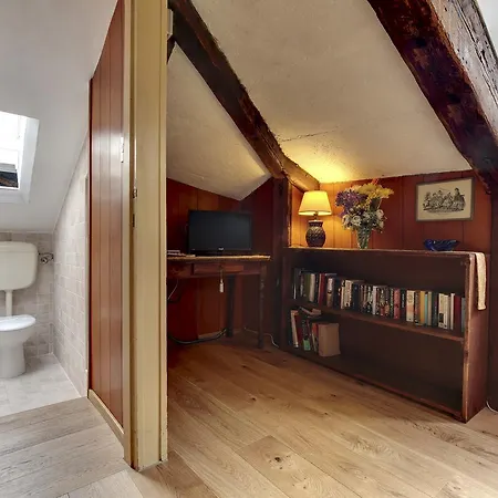 Apartment Ca' Badoer Attic Venice