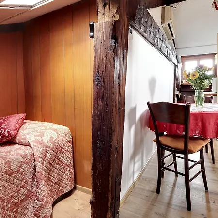 Apartment Ca' Badoer Attic Venice