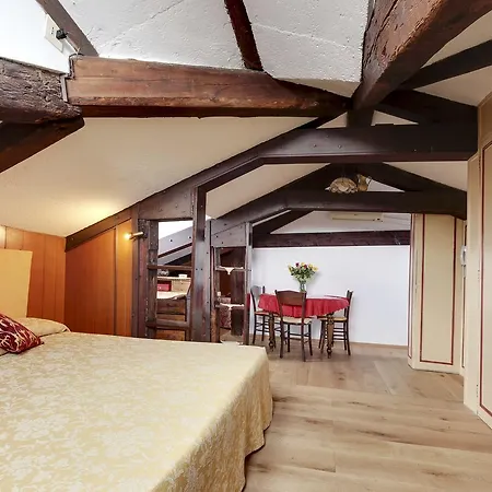 Apartment Ca' Badoer Attic *