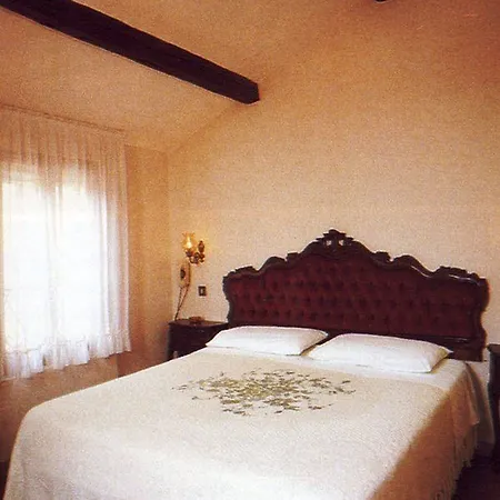 Hotel Canada 2*