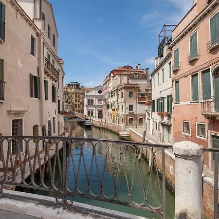 Liassidi Wellness Venice