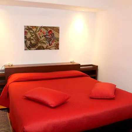 Ca' Foscolo Apartmanhotel 2*