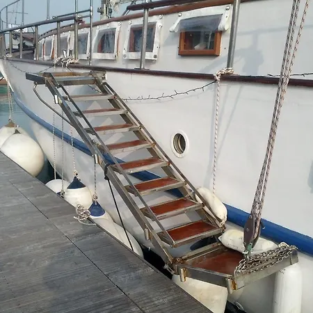 Venezia Boat & Breakfast Caicco Freedom 2*