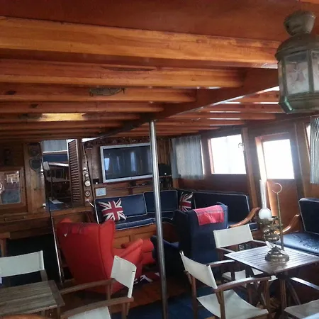 Venezia Boat & Breakfast Caicco Freedom Hotel en barco 2*
