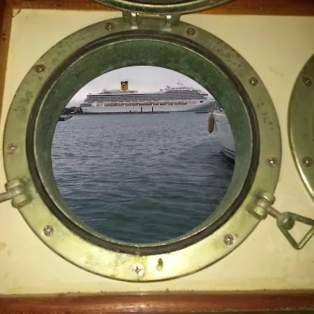 Hotel en barco Venezia Boat & Breakfast Caicco Freedom Venecia