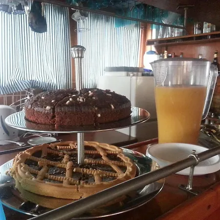 Venezia Boat & Breakfast Caicco Freedom 2*