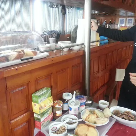 Venezia Boat & Breakfast Caicco Freedom Hotel en barco