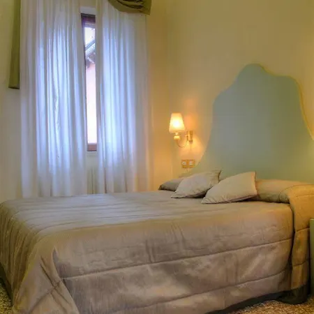 Ca' Della Corte 2*