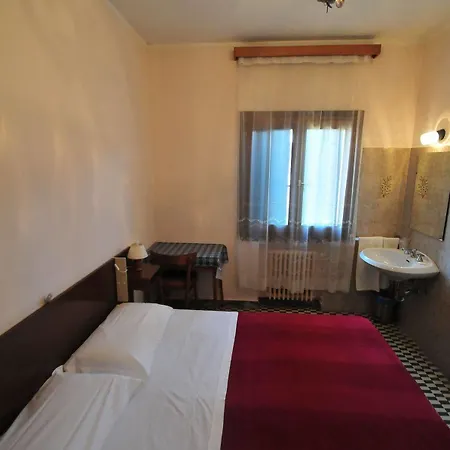 Sant'anna Otel *