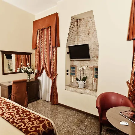 Guest house Ca' Bragadin E Carabba 3*