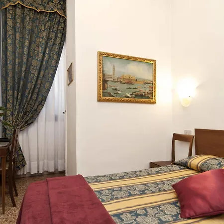 Fava Ξενοδοχείο 2*