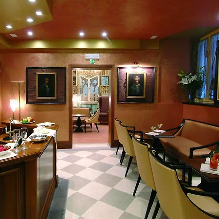 Dei Dragomanni Hotel 4*