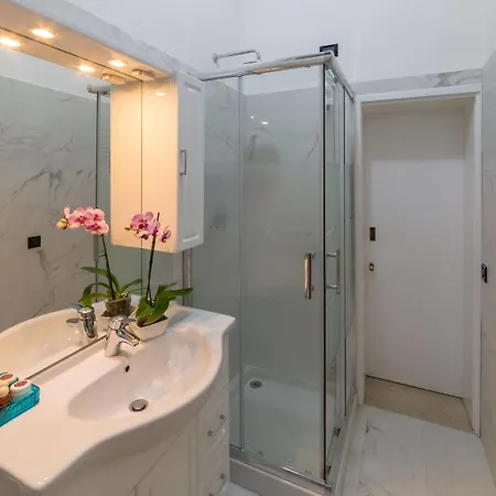 Luxury - Friendly 2*