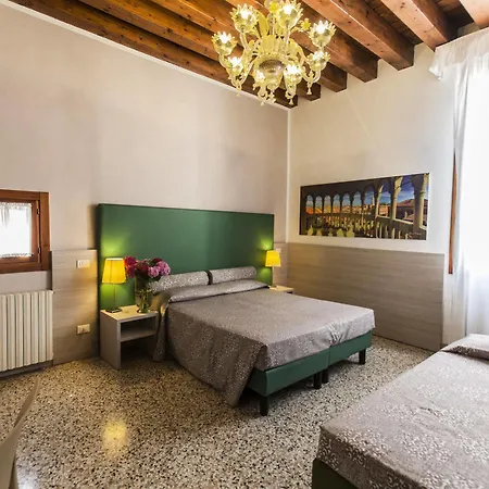Foresteria Levi Bed & Breakfast 2*