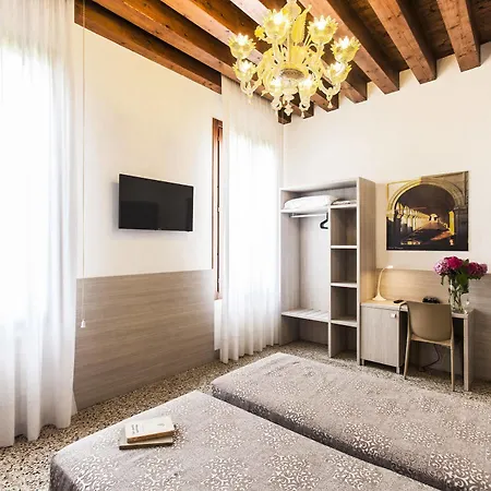 Foresteria Levi Bed & Breakfast 2*