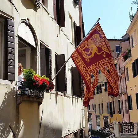 Hotell Casa Petrarca Venedig