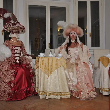 Hotell Casa Petrarca *