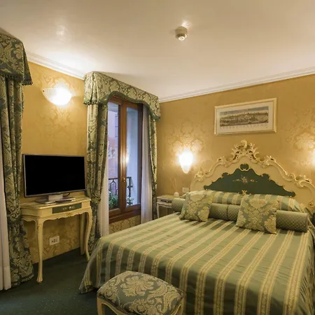 Becher Hotel