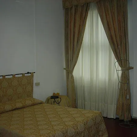 Guest house Alloggi Agli Artisti 2*