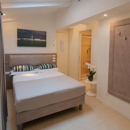 Hotel Leone 3*