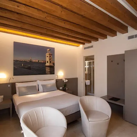 Leone Venice