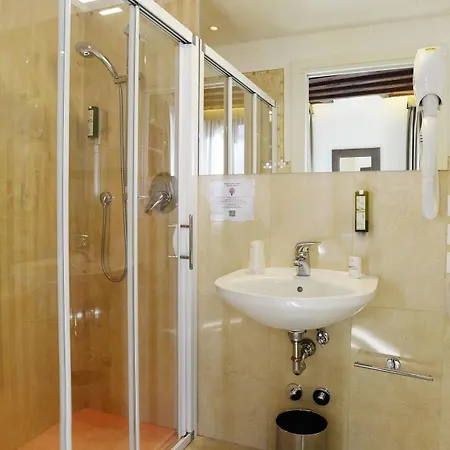 Hotel Leone