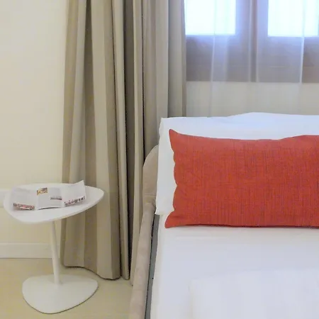 Hotel Leone 3*