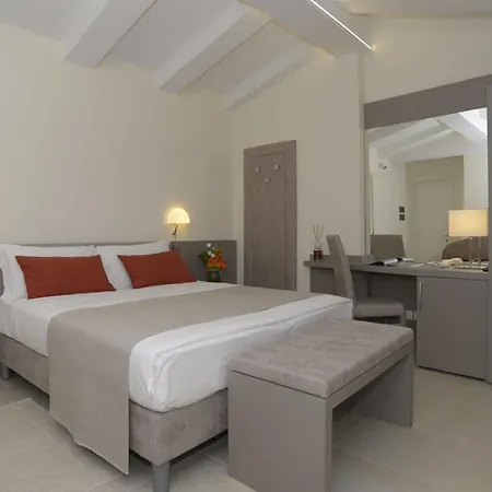 Leone Hotel