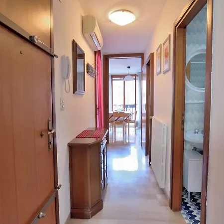 Specchieri Apartment *