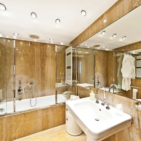 Palazzo San Marco: Historic With Lift Apartment *