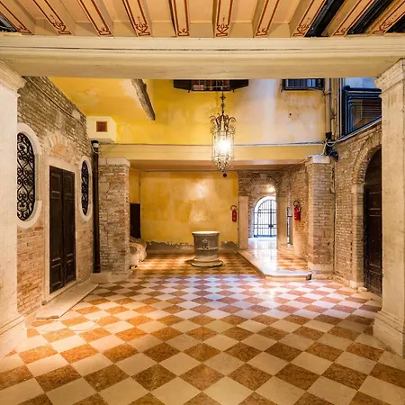 Palazzo San Marco: Historic With Lift * Venice