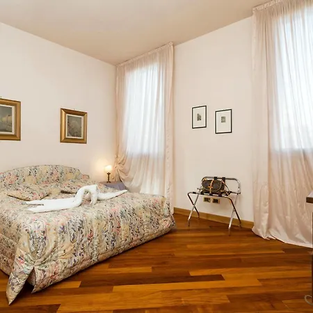 Palazzo San Marco: Historic With Lift