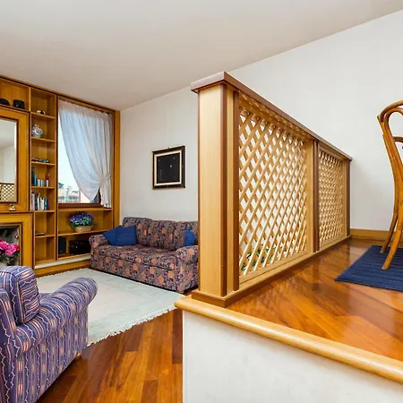 Apartment Palazzo San Marco: Historic With Lift *