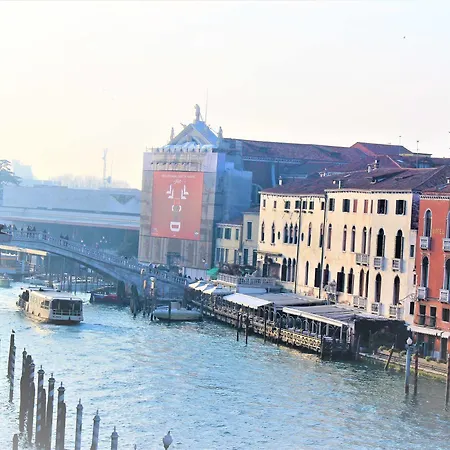 Residenza Ca' Corner Bed & Breakfast 2*