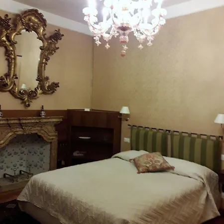 Residenza Ca' Corner Bed & Breakfast 2*