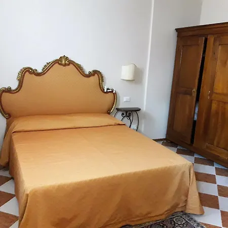 Residenza Ca' Corner Bed & Breakfast 2*