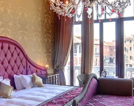 Pesaro Palace Benátky